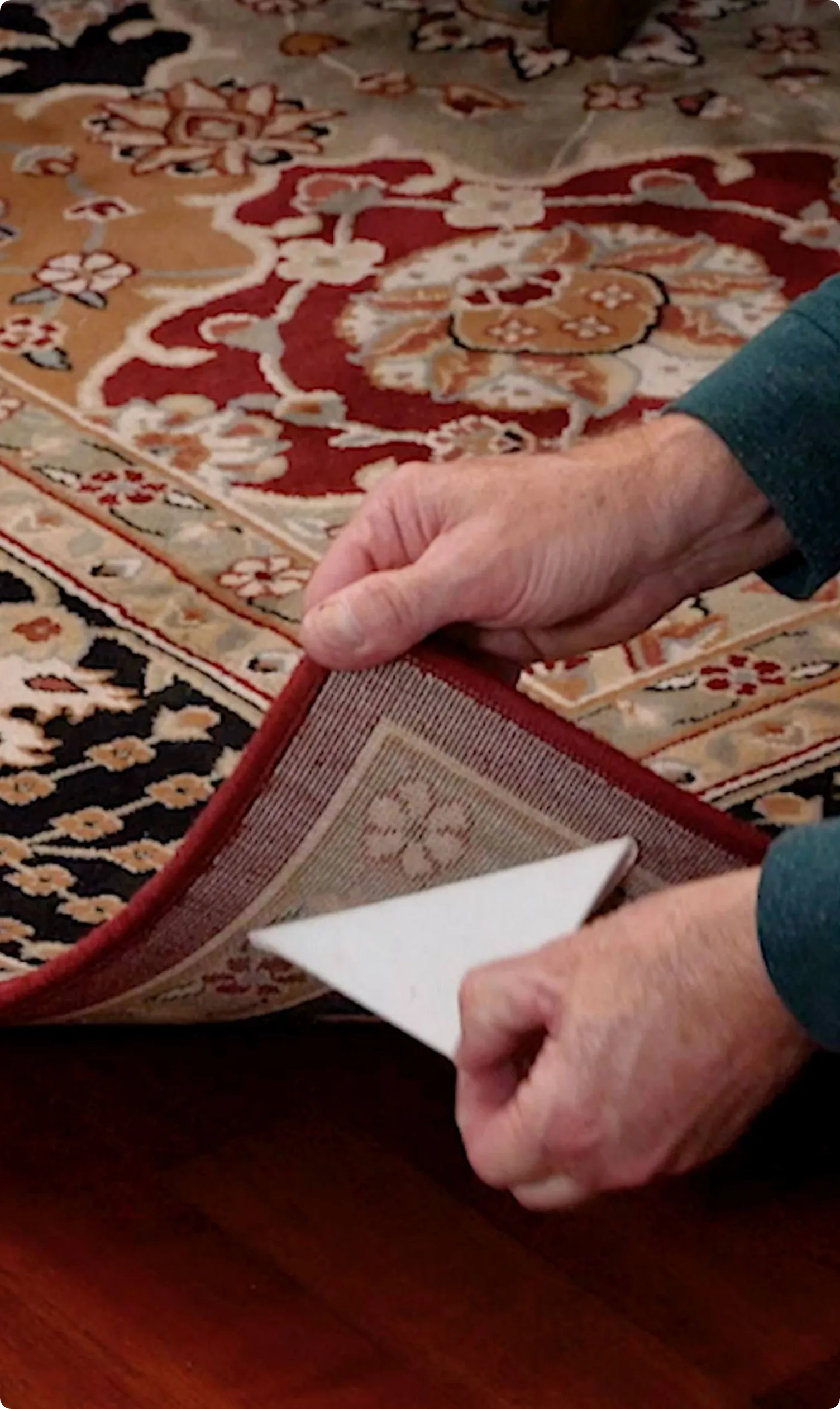 person using Alien Grips